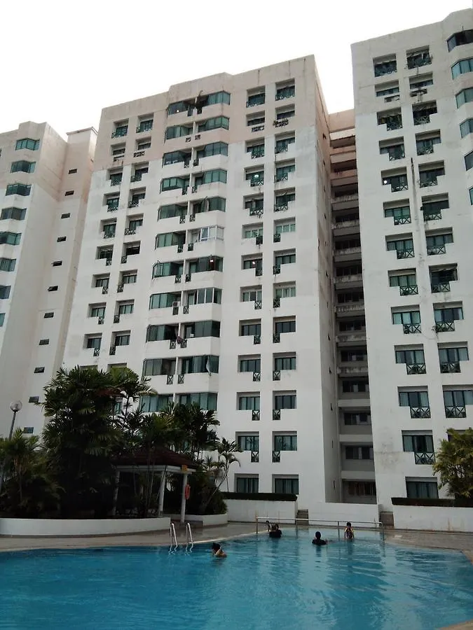 Likas Deluxe 3 Bedroom Apartment