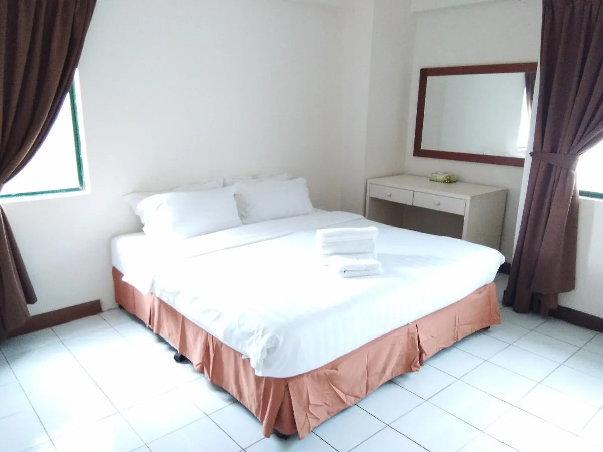 Likas Deluxe 3 Bedroom Apartment