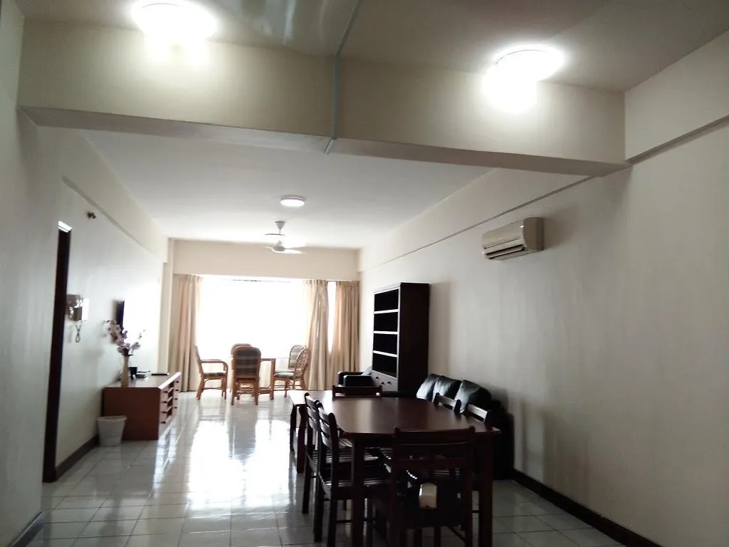 Likas Deluxe 3 Bedroom Apartment