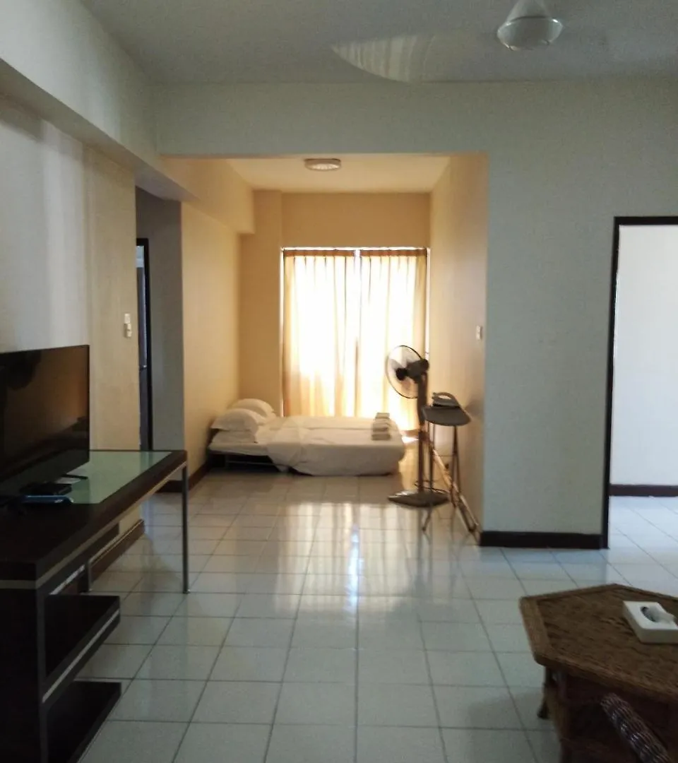 Likas Deluxe 3 Bedroom Apartment