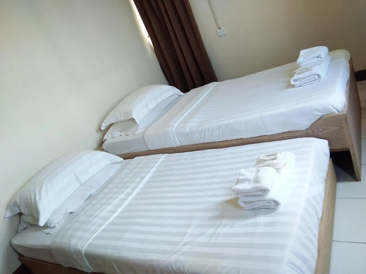 Likas Deluxe 3 Bedroom Apartment 0*,
